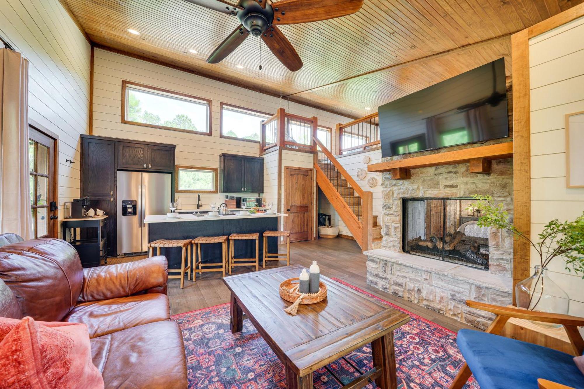 Tree-Lined Broken Bow Studio With Private Hot Tub! Exteriér fotografie