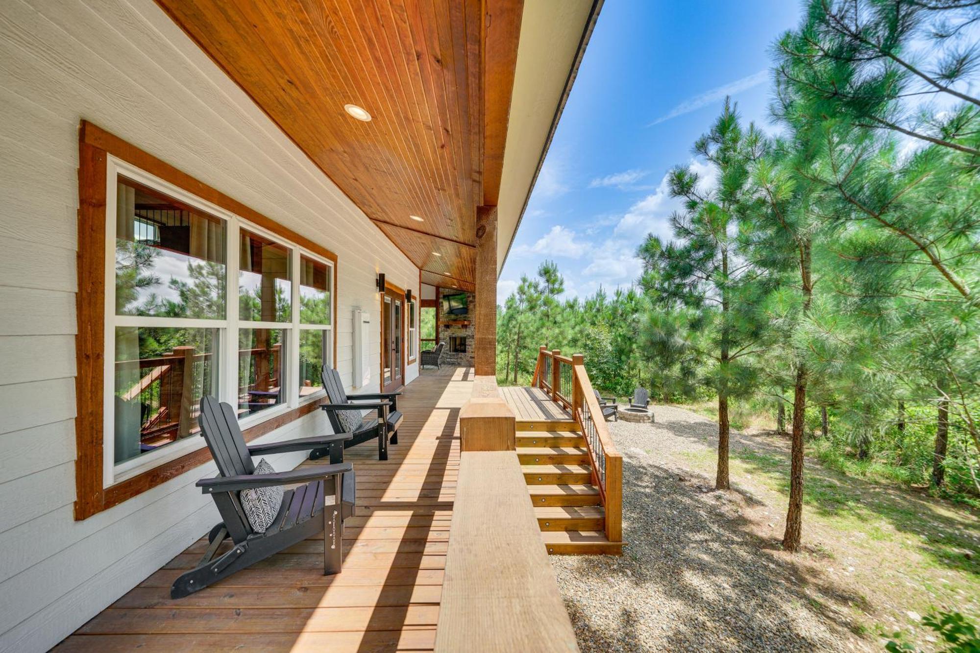 Tree-Lined Broken Bow Studio With Private Hot Tub! Exteriér fotografie